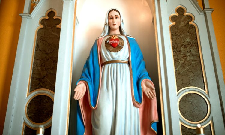 Oraciones de la noche a la virgen María